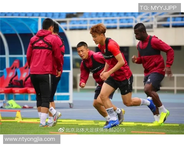 北京足球队比赛经验分析与战术提升探讨